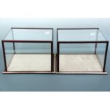 Two contemporary glazed mahogany display cases, 32 cm x 36 cm x 23 cm high