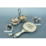 Sundry items of electroplate including a strawberry set, novelty salt and pepper pots modelled as
