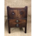 A George III string-inlaid mahogany commode, 53 cm x 50 cm x 79 cm