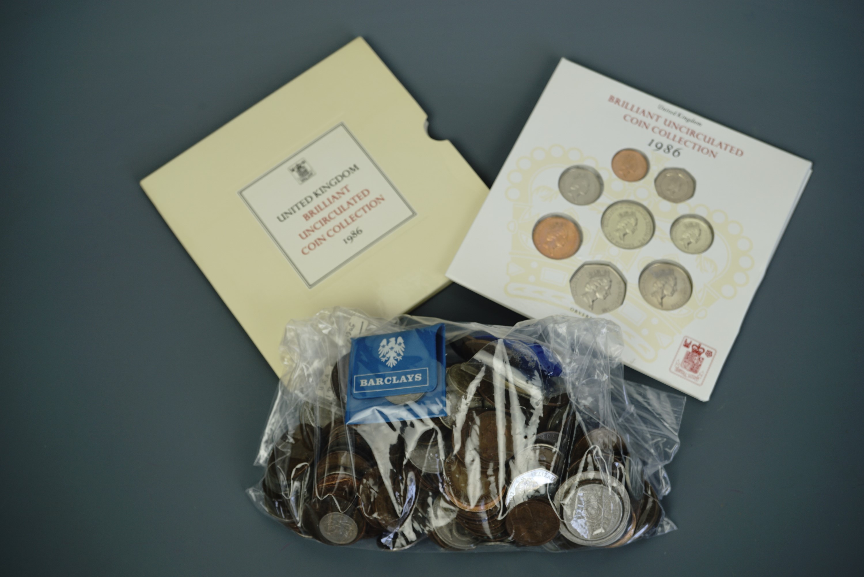 A quantity of GB and world coins, 18th Century and later, including a 1986 UK BU coin set
