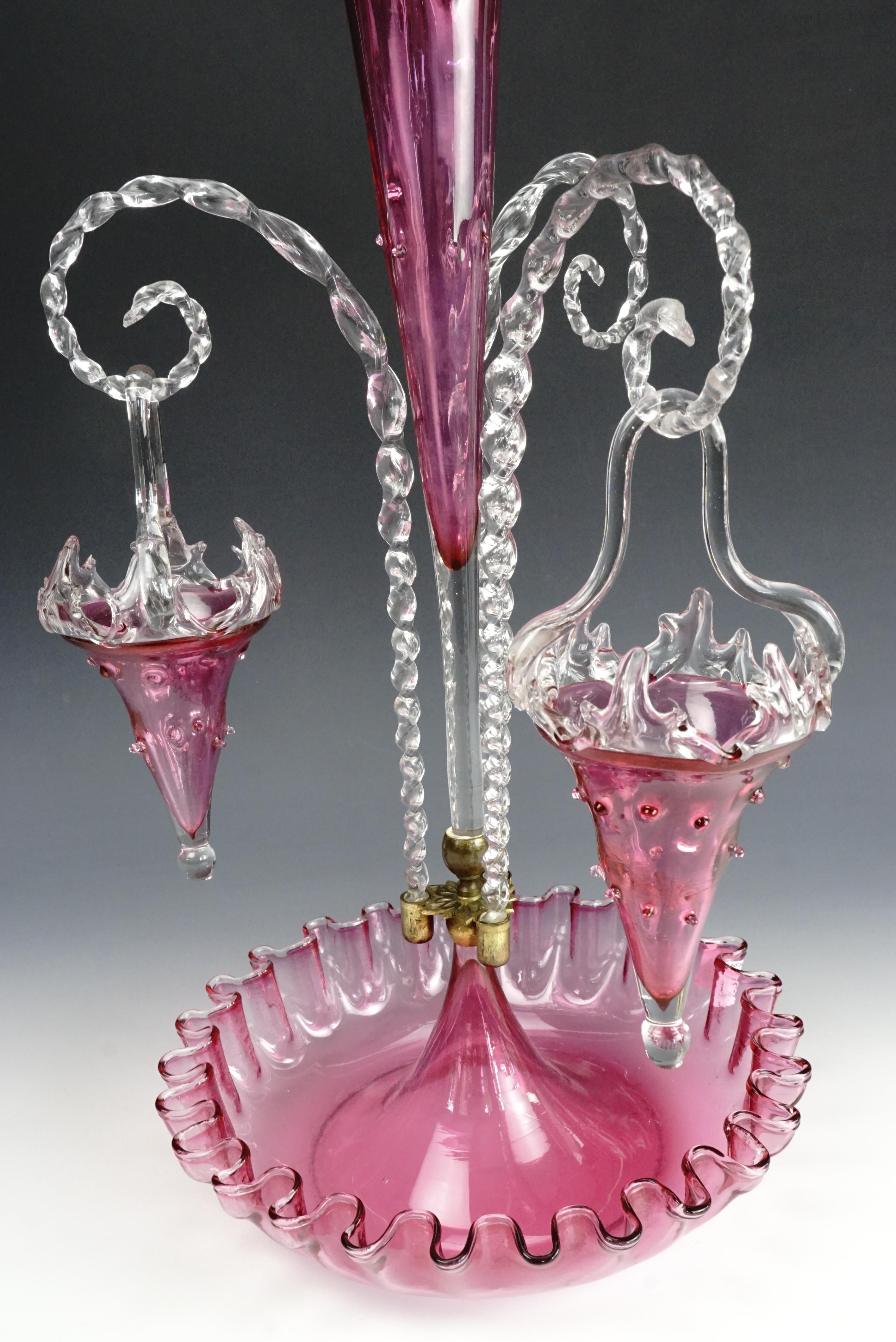 A Victorian pink vaseline glass table centrepiece epergne, 58 cm - Image 2 of 3