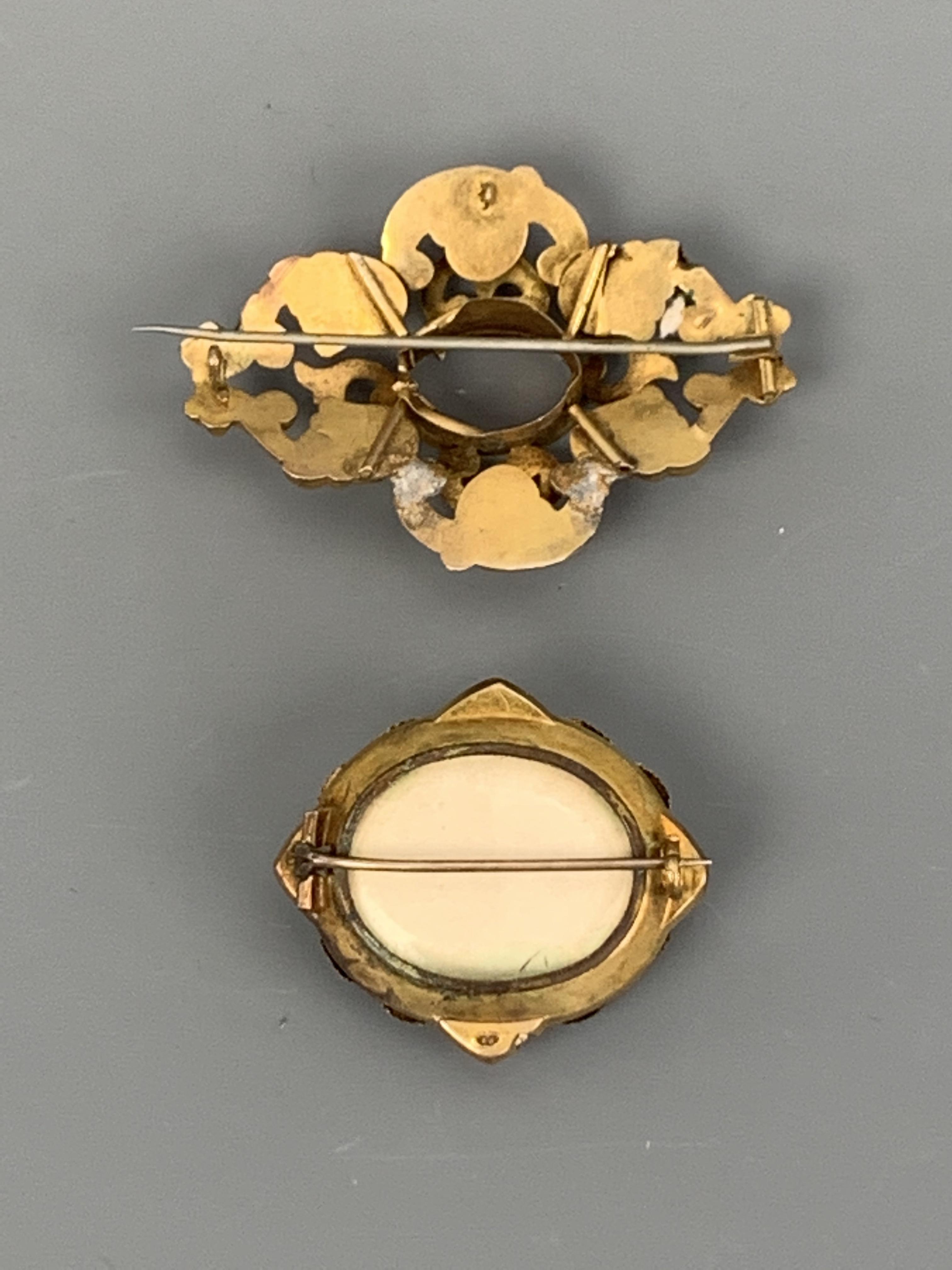 Two Victorian yellow metal brooches together with a stick pin, tested as gold, (a/f), 20 g - Image 2 of 2