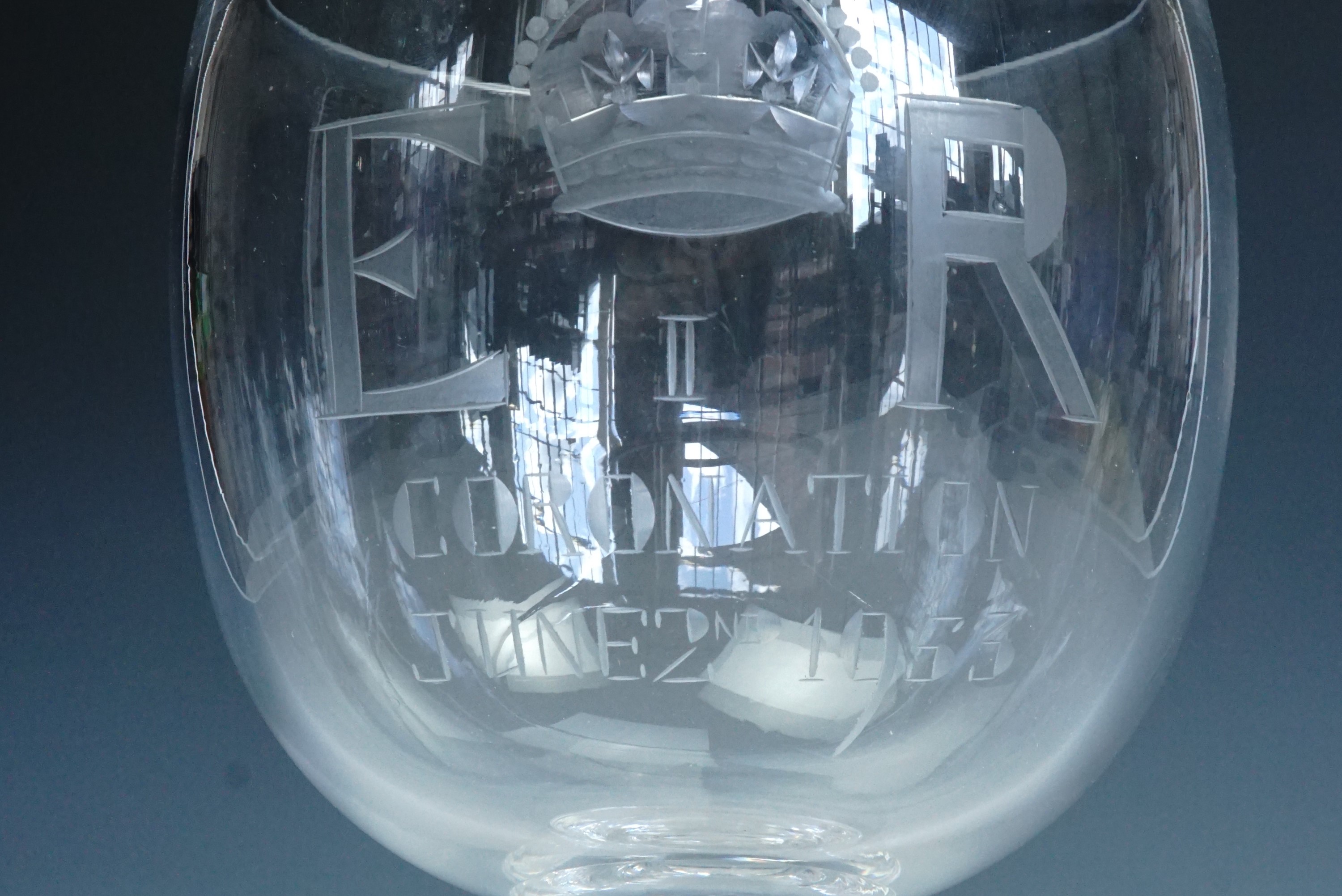 An Elizabeth II Coronation wheel-cut free-blown glass chalice, 21 cm - Image 2 of 2