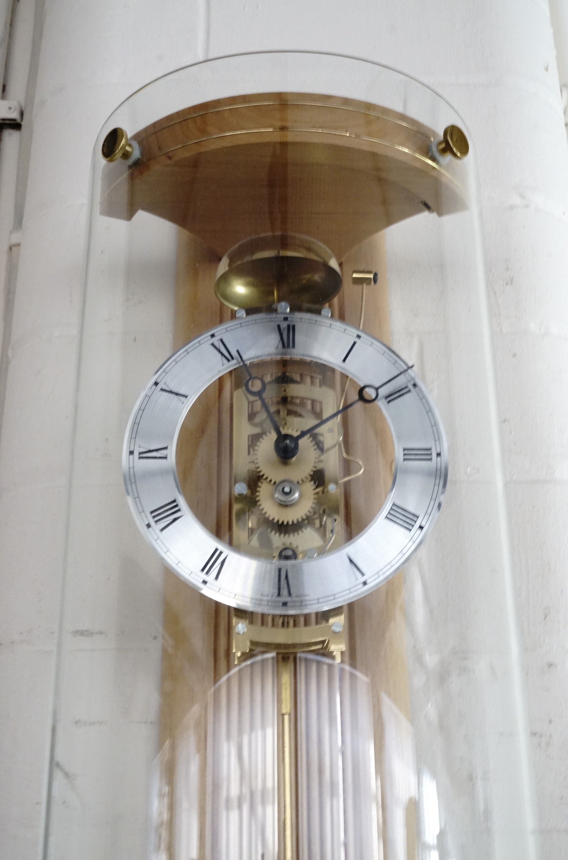 A contemporary Billib wall clock, 73 cm - Image 2 of 2