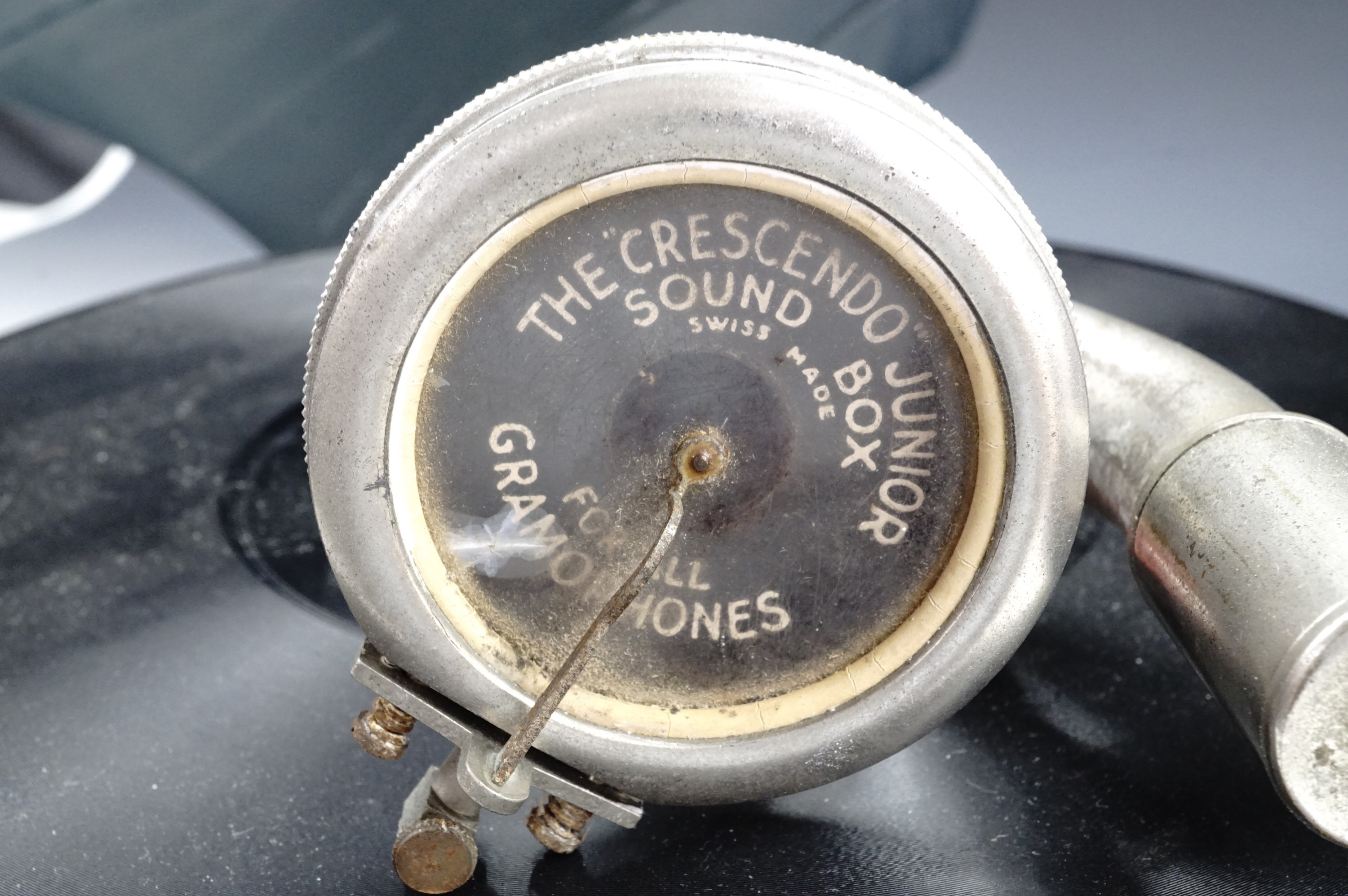 An early 20th Century table top gramophone with Garrard No. 20 motor, "Crescendo" Junior sound - Image 6 of 6