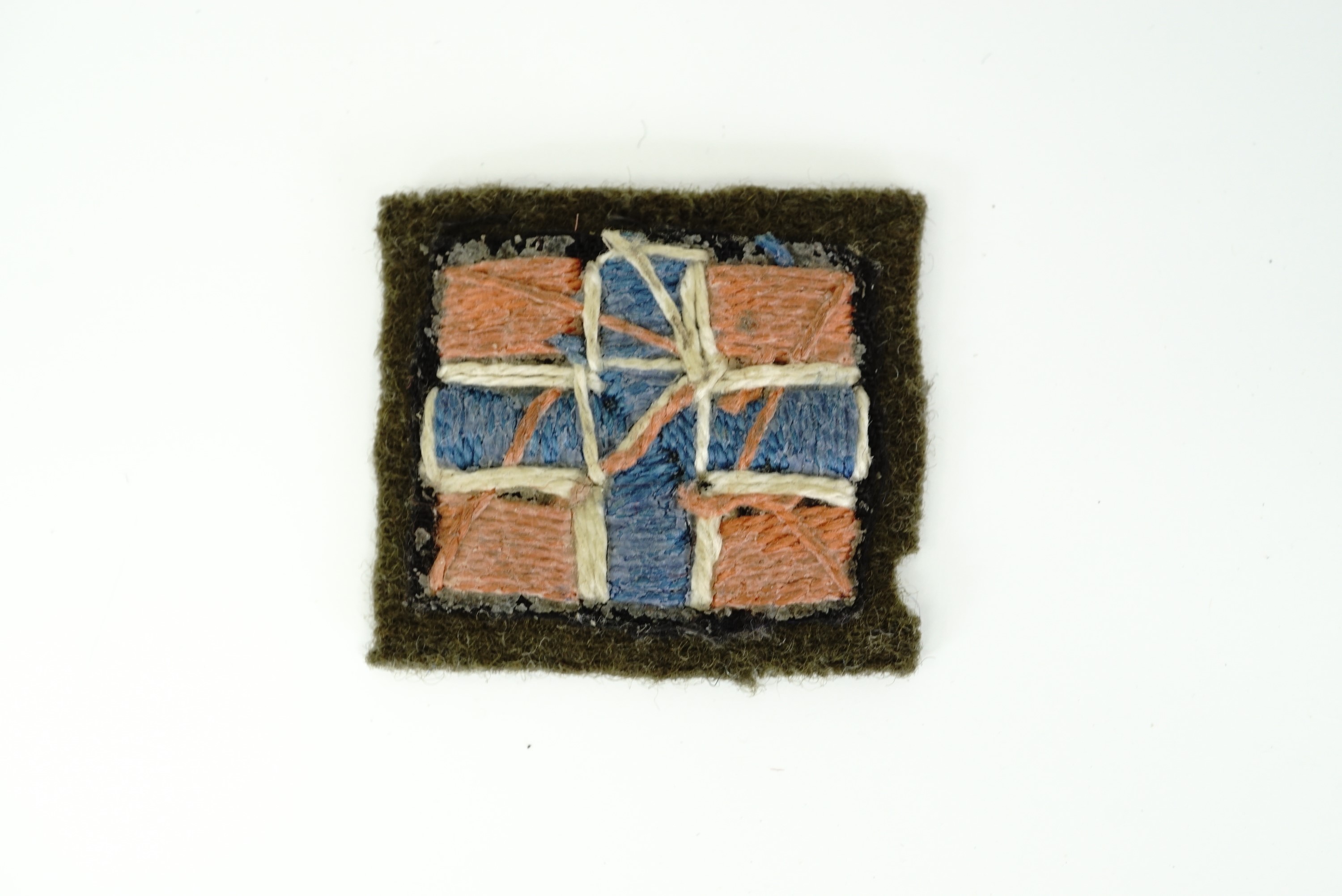 A Second World War Norwegian Forces in exile cloth formation sign - Image 2 of 2