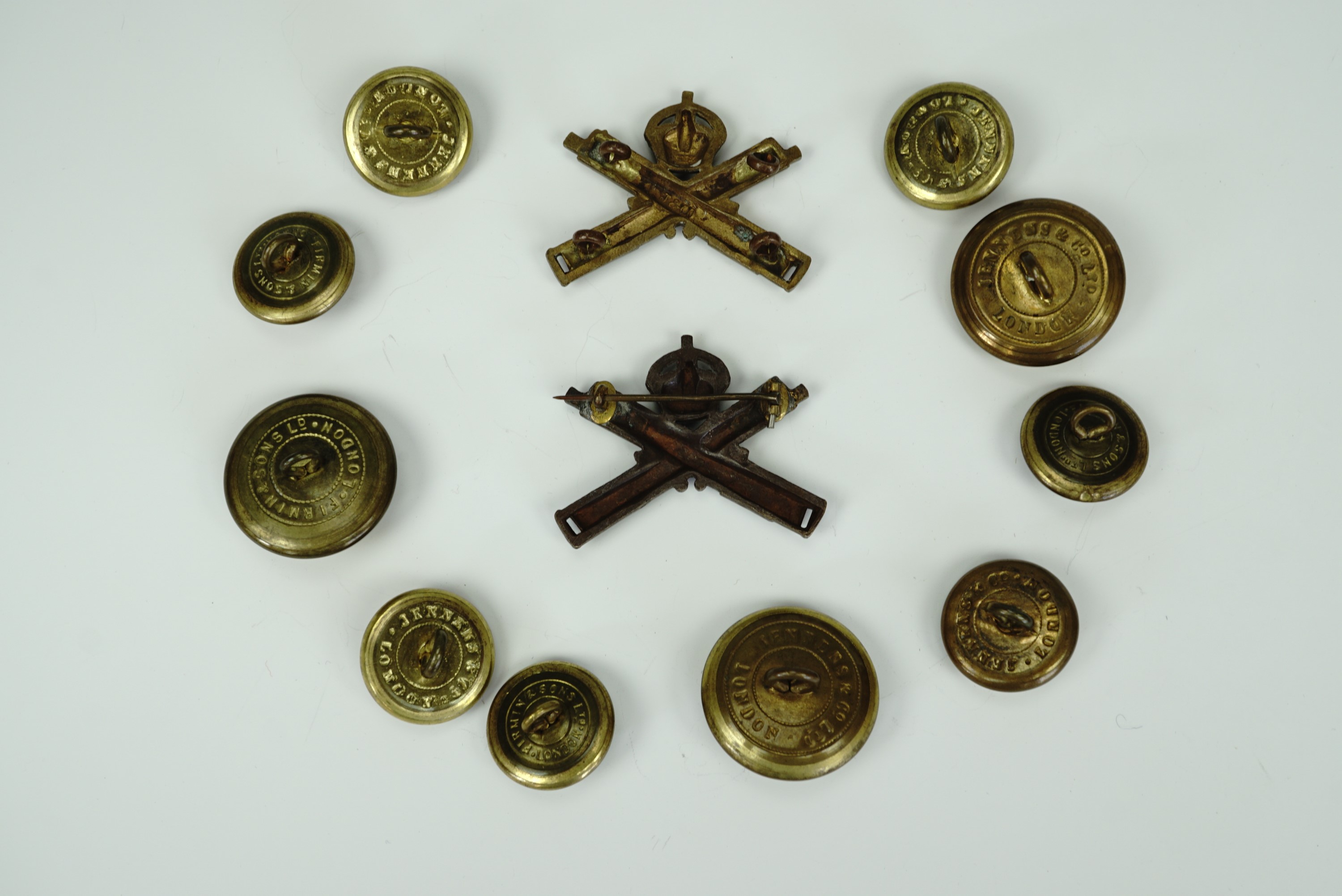 A group of Great War Machine Gun Corps insignia - Image 2 of 2