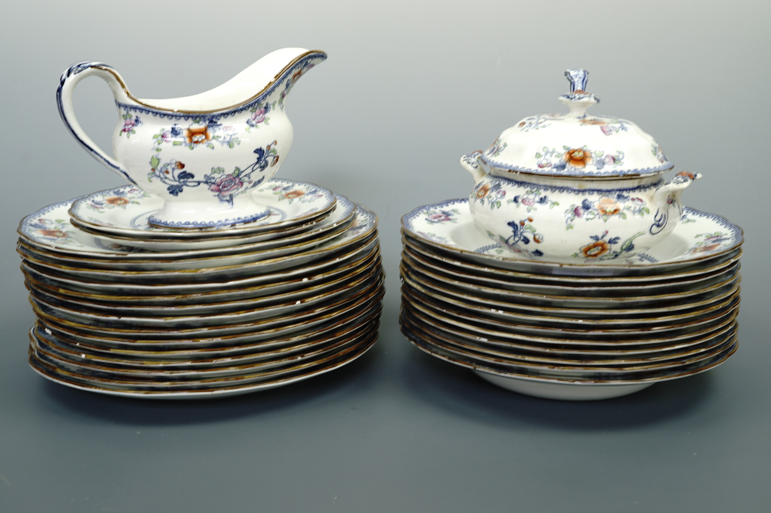 A quantity of Nankin dinnerware, gravy boat (a/f, some chips etc)