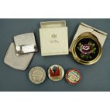 A vintage boxed Yardley powder compact together with an embroidered compact and early 20th century