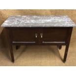 A late Victorian marble-topped mahogany wash stand, 107 cm x 49 cm x 77 cm