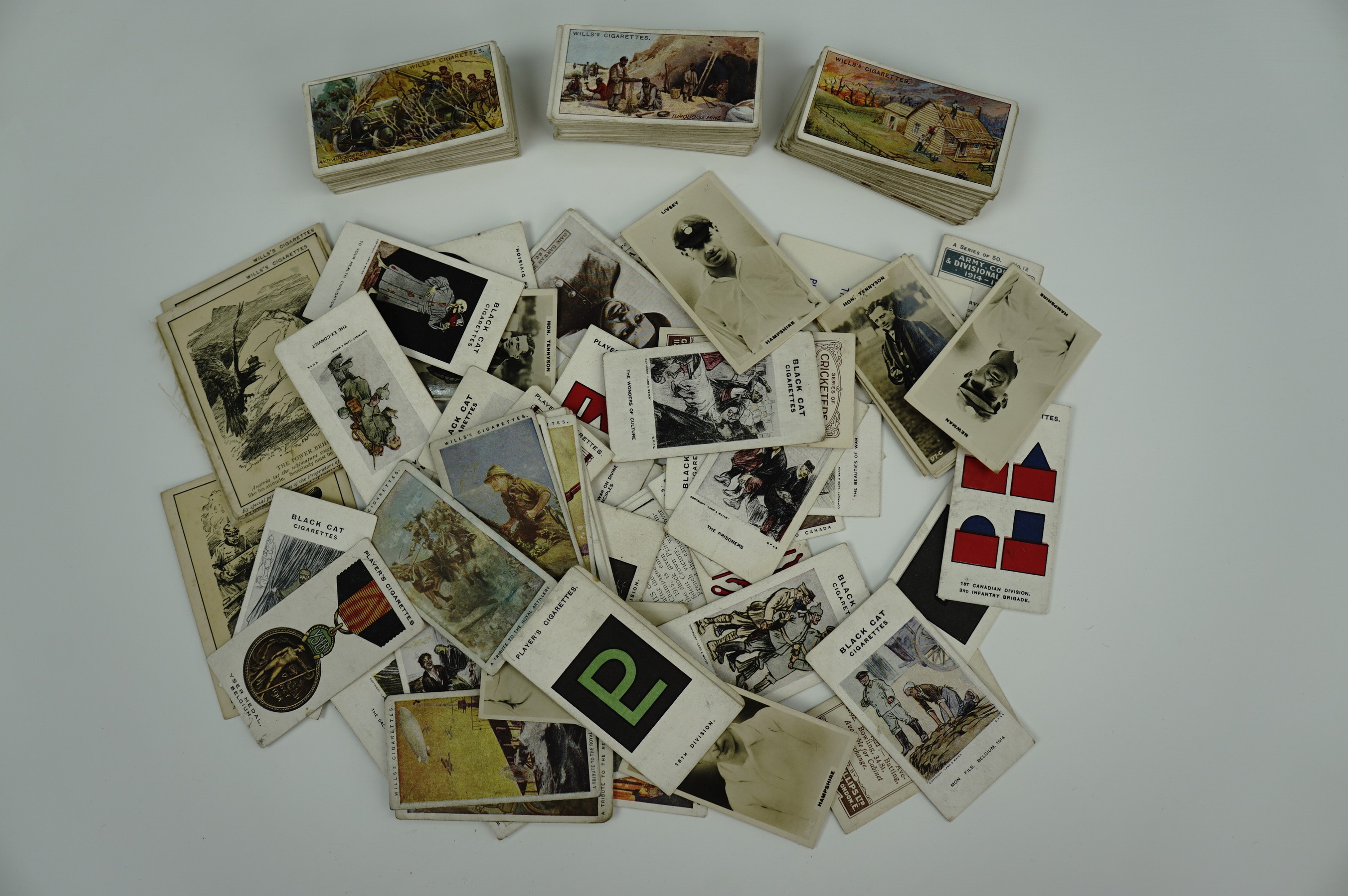 Sundry Great War period, military, cricket and other cigarette cards