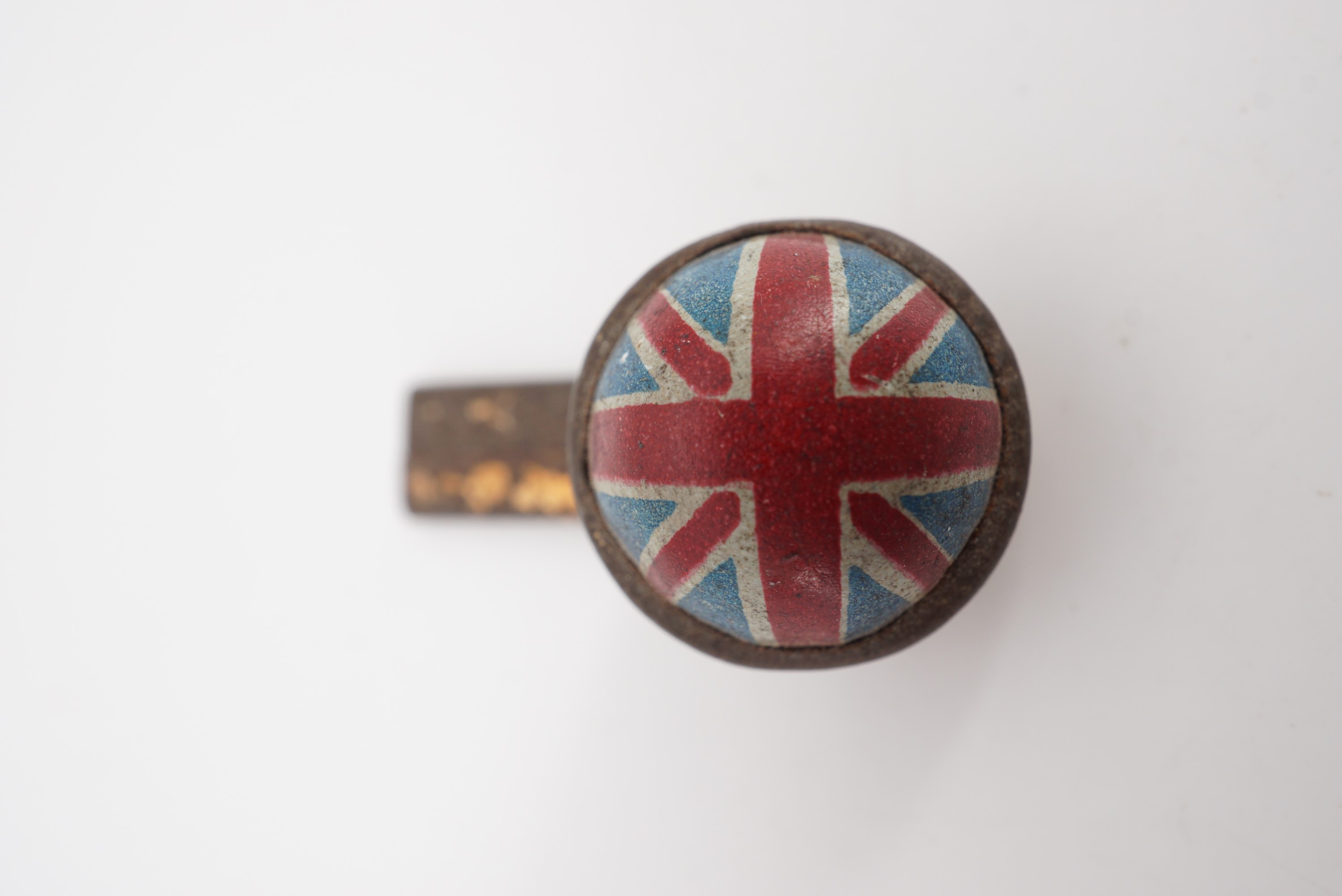 A Great War period patriotic small tinplate whistle, 3 cm