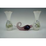 Two 20th century opaque glass vases together with a Stuart Akroyd abstract glasswork, vases 16 cm