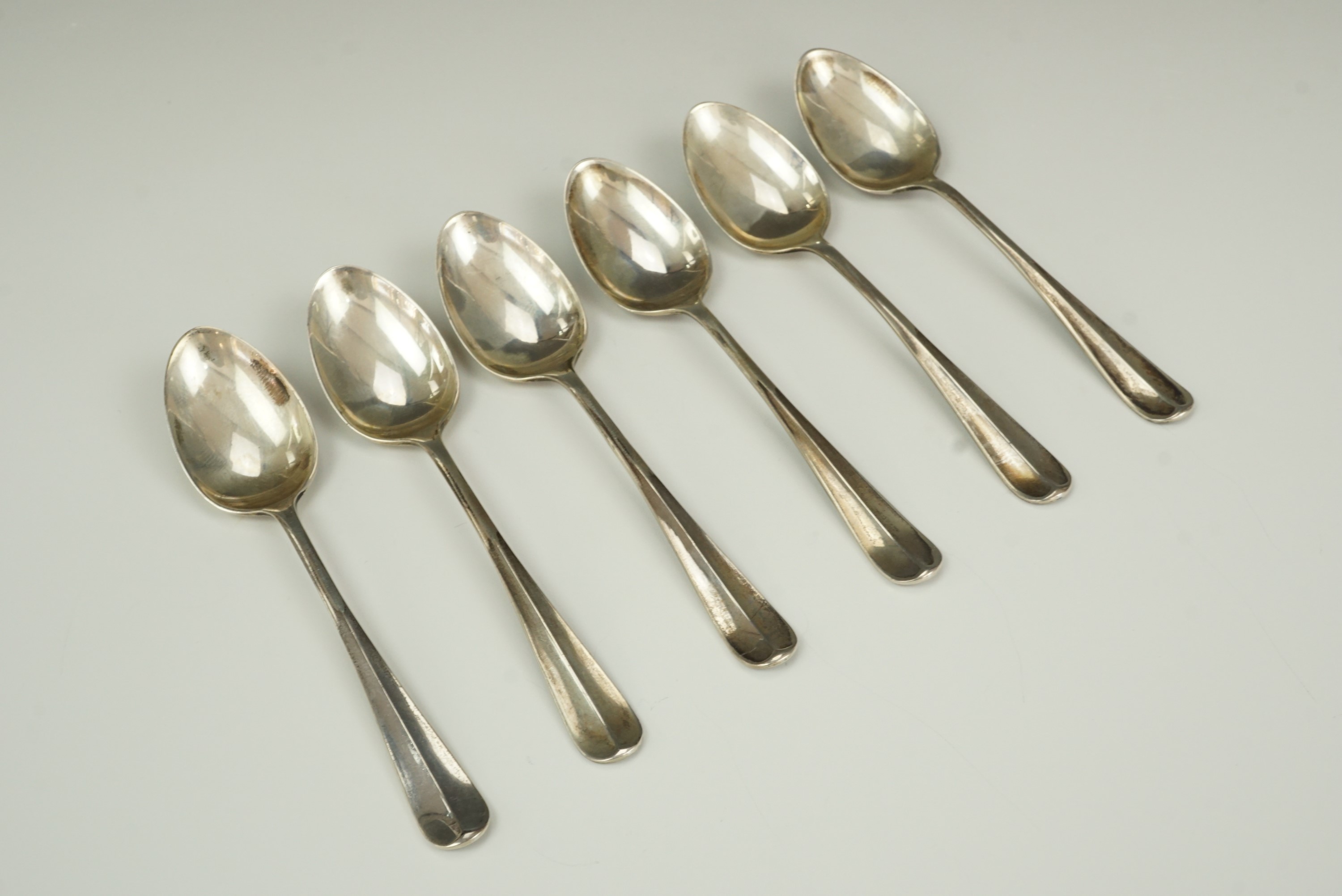 A set of six 1930s silver coffee spoons, 55 g