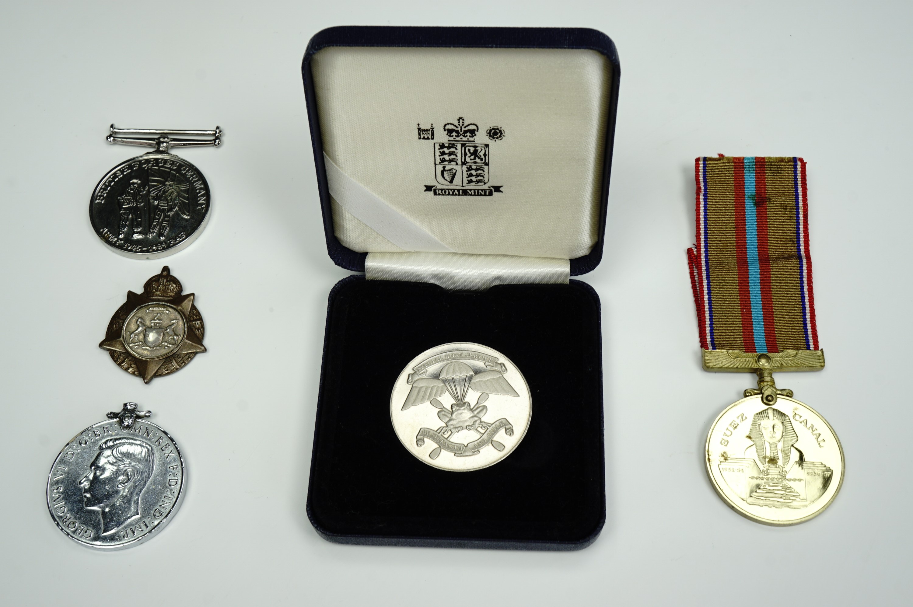 Sundry medals including an SBS commemorative medallion
