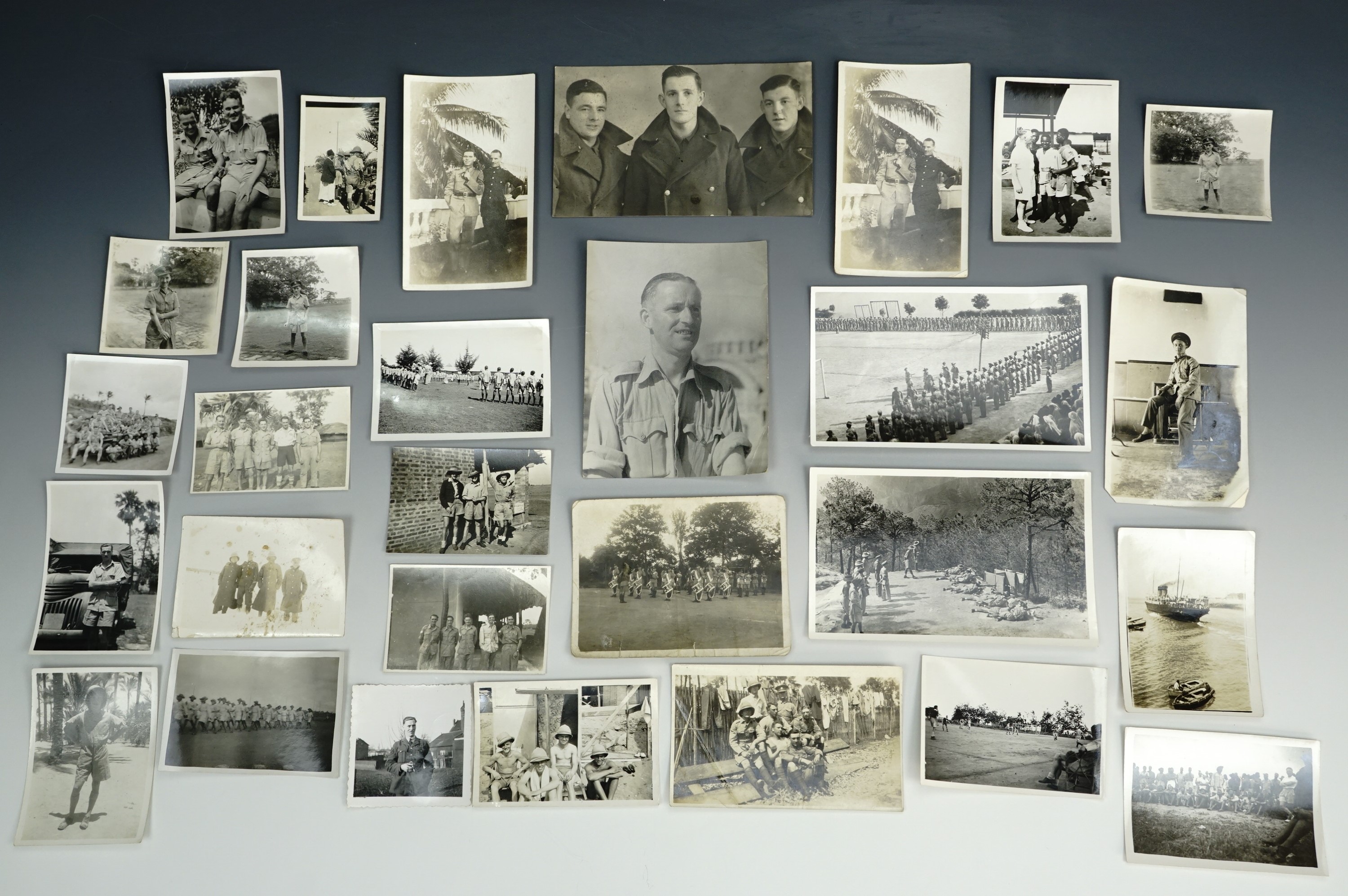 A quantity of Second World War period photographs, the majority depicting soldiers and airmen - Image 3 of 3