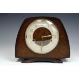 1950s Smith's oak mantle clock, key present, 25.5 cm x 11 cm x 21 cm