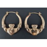 A pair of yellow metal Claddagh style hoop earrings, 3 cm, 1.6 g