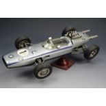 A Schuco 1072 clockwork BMW model Formula 2 racing car, 15 cm