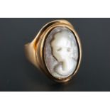 A 9 ct gold mounted shell cameo ring, O/P. 4 g
