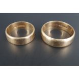 Two 9 ct gold broad wedding bands, Q / X, 9.5 g