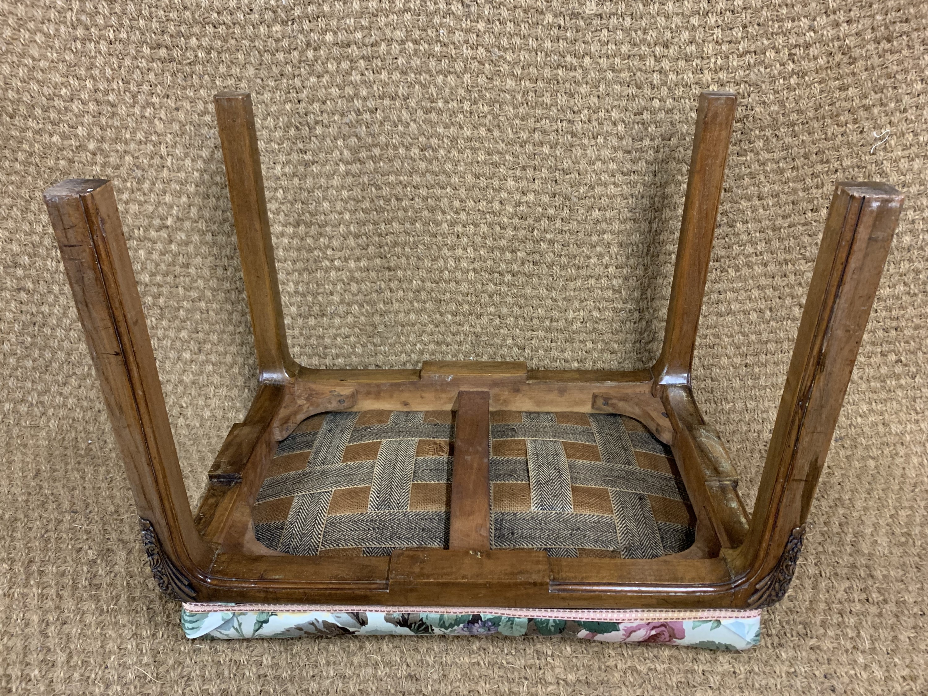 A 1930s carved and upholstered walnut dressing table stool - Image 3 of 4