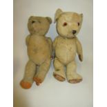 Two jointed teddy bears (at fault)