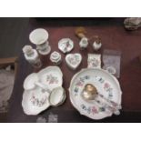 Quantity of various Aynsley Pembroke pattern ceramics