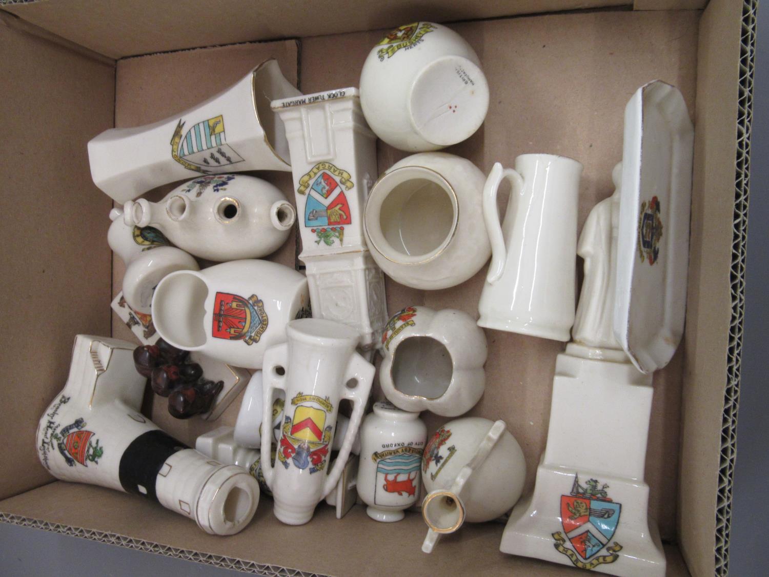 Small box containing a quantity of various crested china