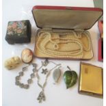 Cameo brooch, reproduction netsuki and a small quantity of miscellaneous costume jewellery etc.