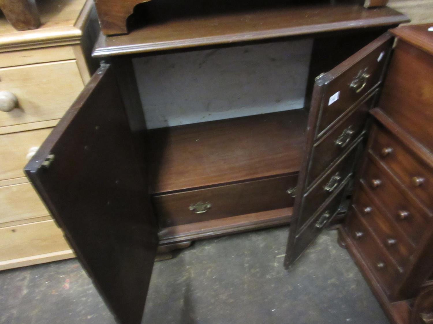 Reproduction mahogany two door television cabinet in the form of a chest of drawers - Image 2 of 2