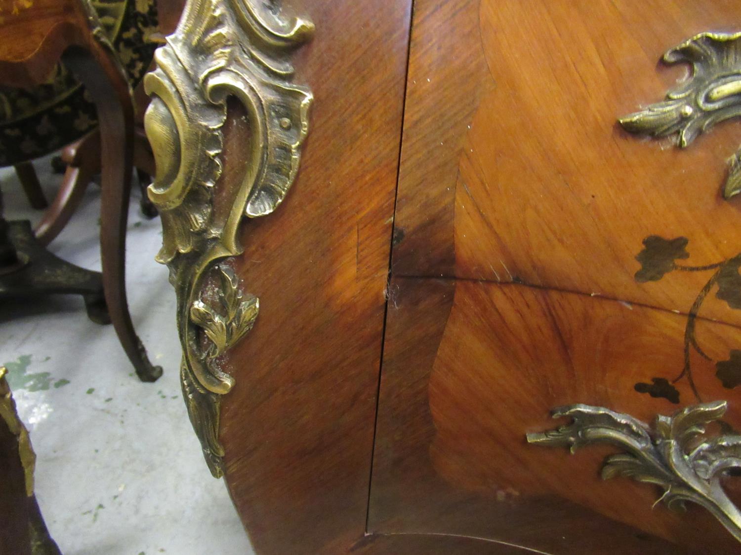 Late 19th / early 20th Century French Kingwood floral marquetry inlaid and ormolu mounted bombe - Image 4 of 7