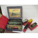 Meccano Hornby O gauge clockwork trainset in original box (at fault), two boxed carriages and