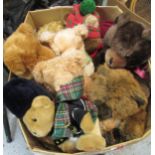 Quantity of Harrods annual Christmas teddy bears