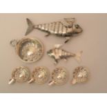 Continental white metal model of a fish with articulated body, similar smaller model, French