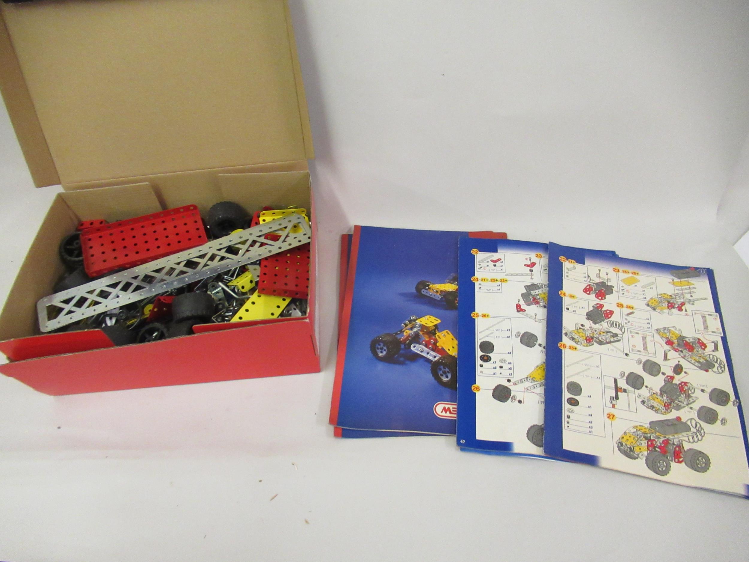 Quantity of Meccano Evolution model construction items, with pamphlet
