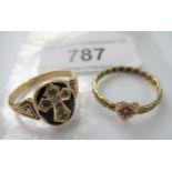 Victorian 15ct gold memorial ring (at fault) together with a 9ct gold heart motif ring 15ct ring -