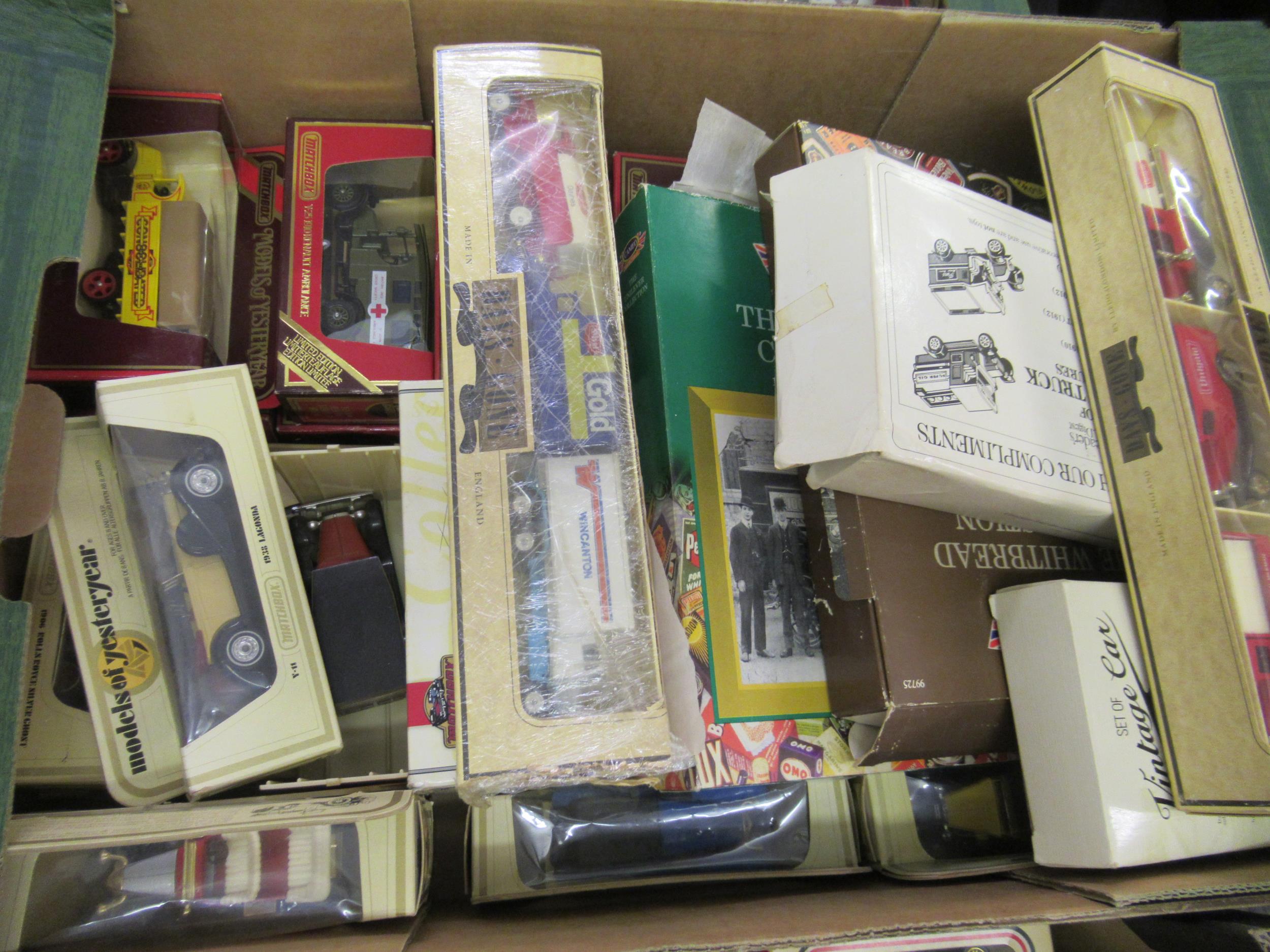 Box containing a quantity of Matchbox Models of Yesteryear, in original boxes
