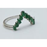 18ct White gold emerald set wishbone ring