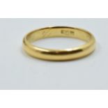 Middle Eastern yellow metal wedding band, 3.5g