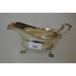 Good quality 20th Century London silver sauce boat with scroll handle, 9.5 troy oz