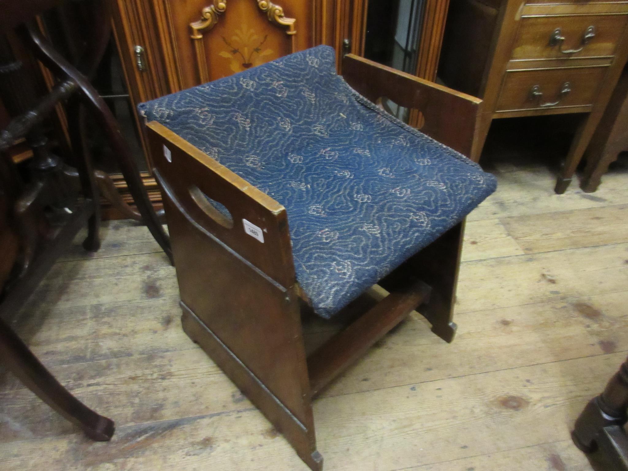 Art Deco walnut piano stool on shaped block end supports, 17.5ins wide