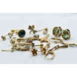 Quantity of various 9ct gold ear studs