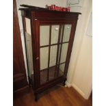 Edwardian mahogany and chequer line inlaid display cabinet with a single bar glazed door enclosing