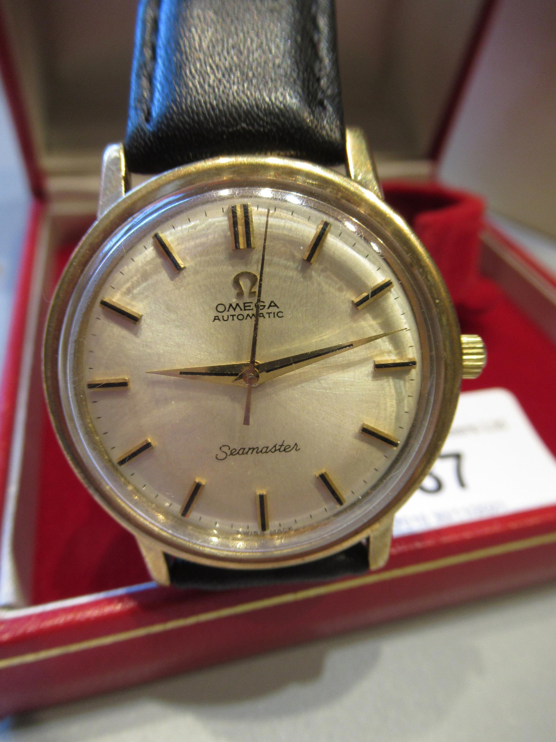 Gentleman's 9ct gold cased Omega Seamaster wristwatch, the champagne dial with baton numerals and - Image 2 of 4