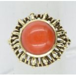 14ct Yellow gold coral set ring