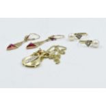 14ct Gold pendant set five diamonds, together with a pair of 14ct gold cultured pearl earrings and