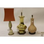 Large hexagonal brass table lamp in oriental style, similar large ceramic table lamp and a brass and