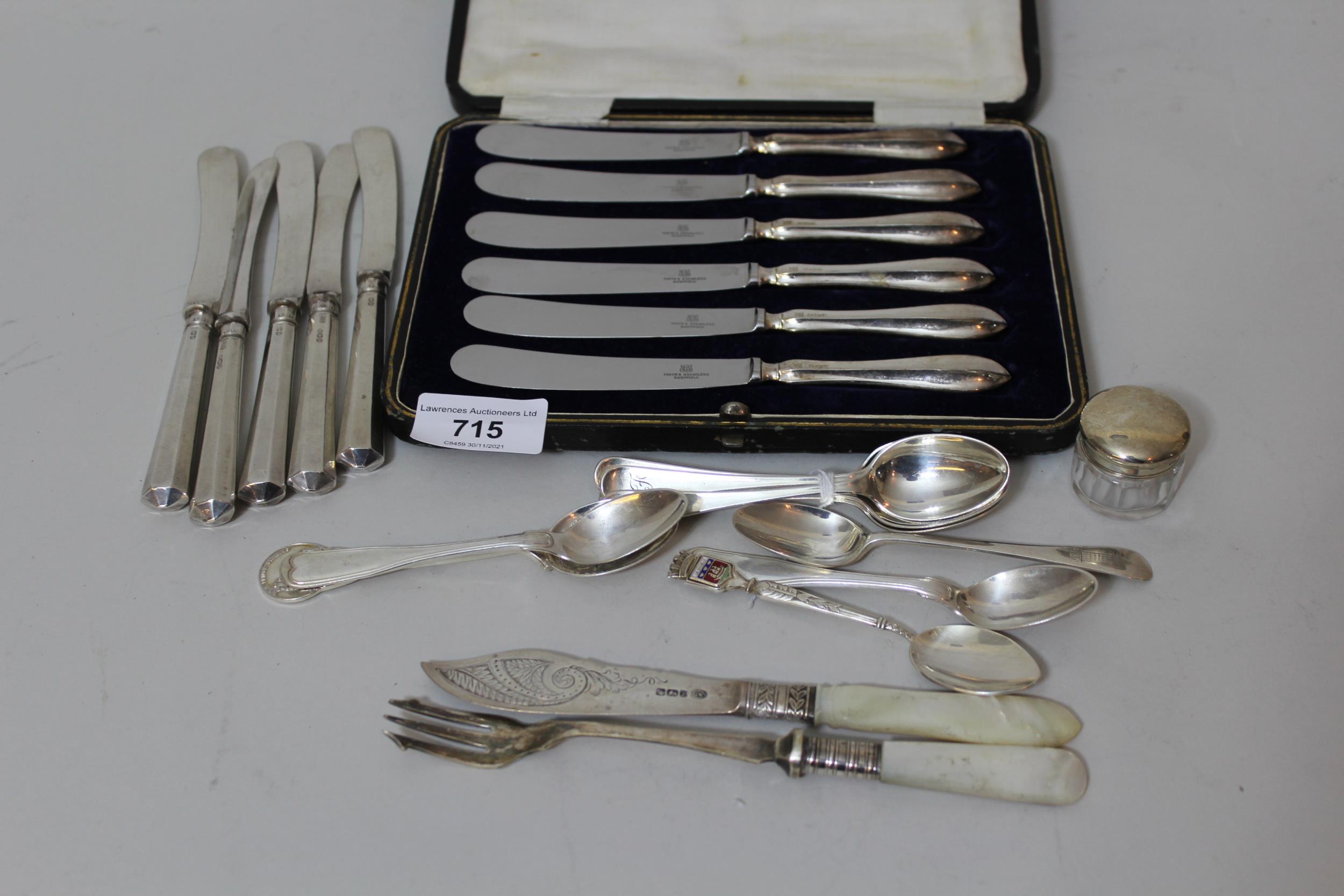 Cased set of six silver handled tea knives and a small quantity of other various silver and silver