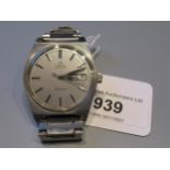 Gentleman's Omega Automatic stainless steel wristwatch, the silvered dial with centre seconds and